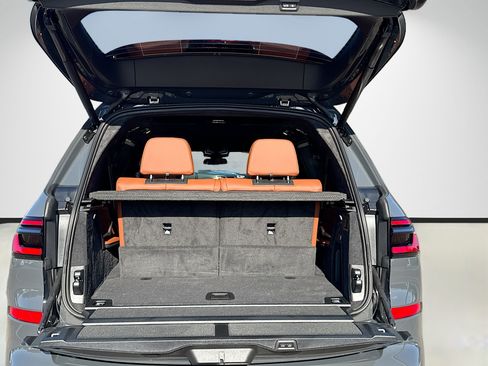 New 2026 BMW X7 M60i image 12