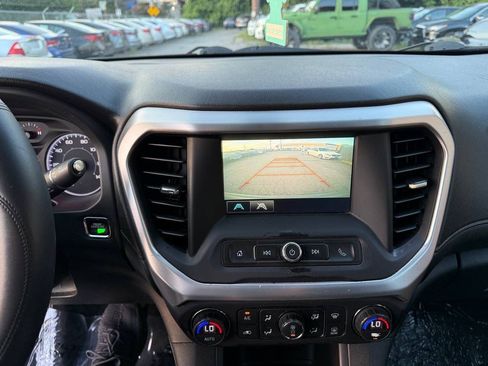 Used 2017 GMC Acadia SLE FWD image 24
