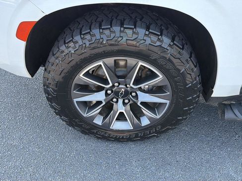 Used 2023 Chevrolet Tahoe Z71 AWD/4WD image 39
