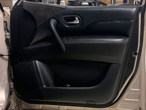 Used 2022 INFINITI QX80 Luxe w/ Cargo Package image 22