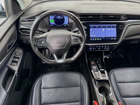 Used 2022 Chevrolet Bolt EUV LT w/ Convenience Package image 22