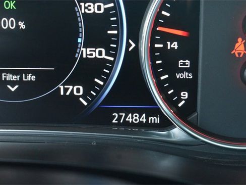 Certified 2023 Chevrolet Traverse Premier w/ Redline Edition image 32