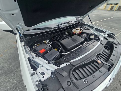 Used 2024 GMC Yukon SLT RWD image 27