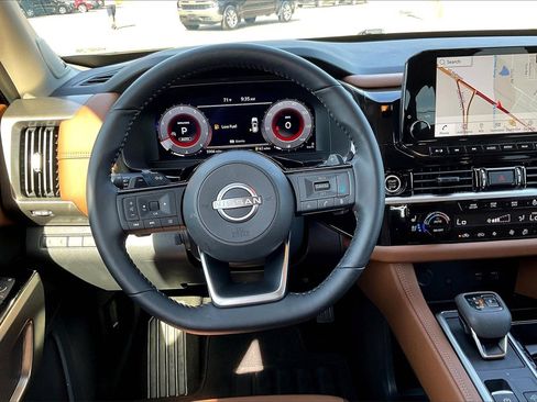 Used 2024 Nissan Pathfinder Platinum w/ Cargo Package image 5