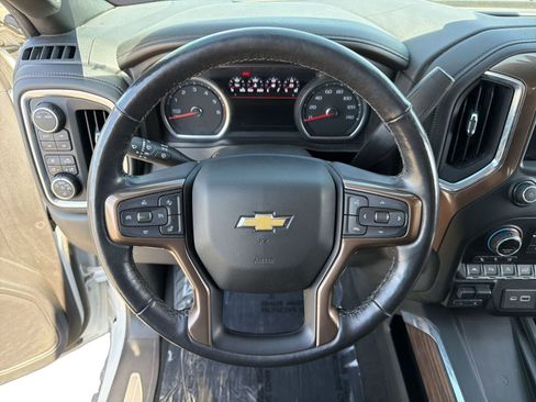 Used 2020 Chevrolet Silverado 1500 High Country AWD/4WD image 17