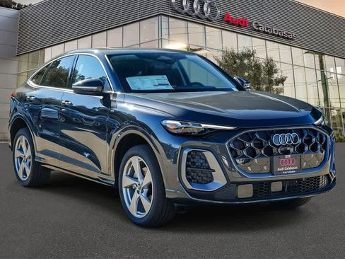 Used 2025 Audi Q5 Premium Plus w/ Premium Plus AWD/4WD image 3