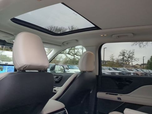 New 2026 Lincoln Aviator Premiere image 21