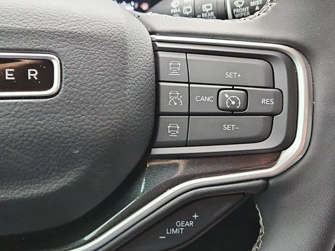 Used 2024 Jeep Wagoneer 2WD w/ Convenience Group I image 49