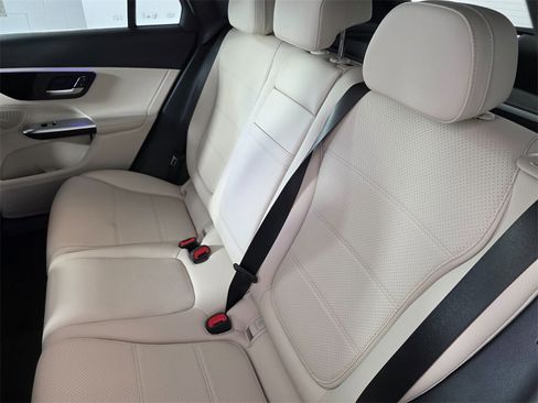 New 2026 Mercedes-Benz GLC 300 image 13