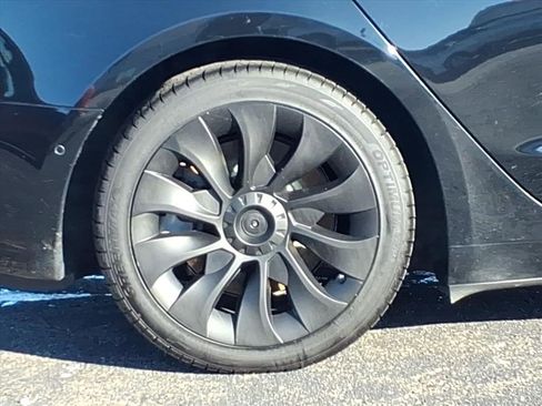 Used 2019 Tesla Model 3 Standard Range Plus image 3