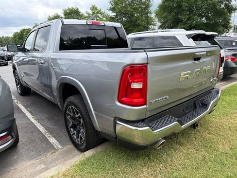 Used 2025 RAM 1500 Laramie AWD/4WD image 4