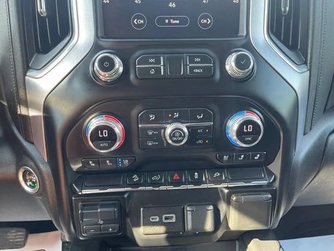 Used 2021 GMC Sierra 3500 SLT AWD/4WD image 28