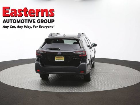 Used 2023 Subaru Outback Premium AWD/4WD image 36