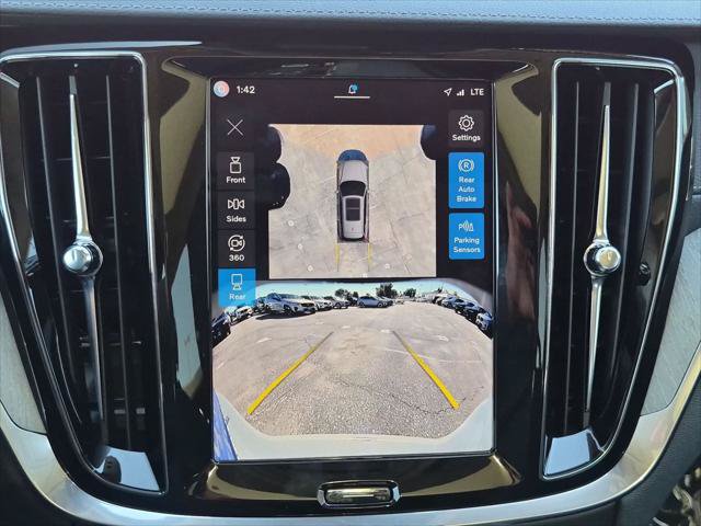 Certified 2025 Volvo V60 B5 Cross Country Ultra AWD/4WD image 19