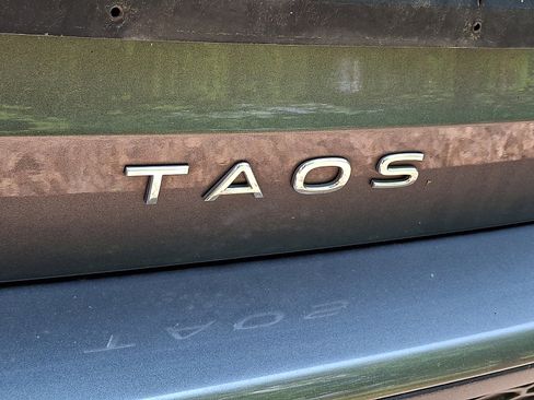 Used 2022 Volkswagen Taos S w/ IQ Drive S Package AWD/4WD image 5