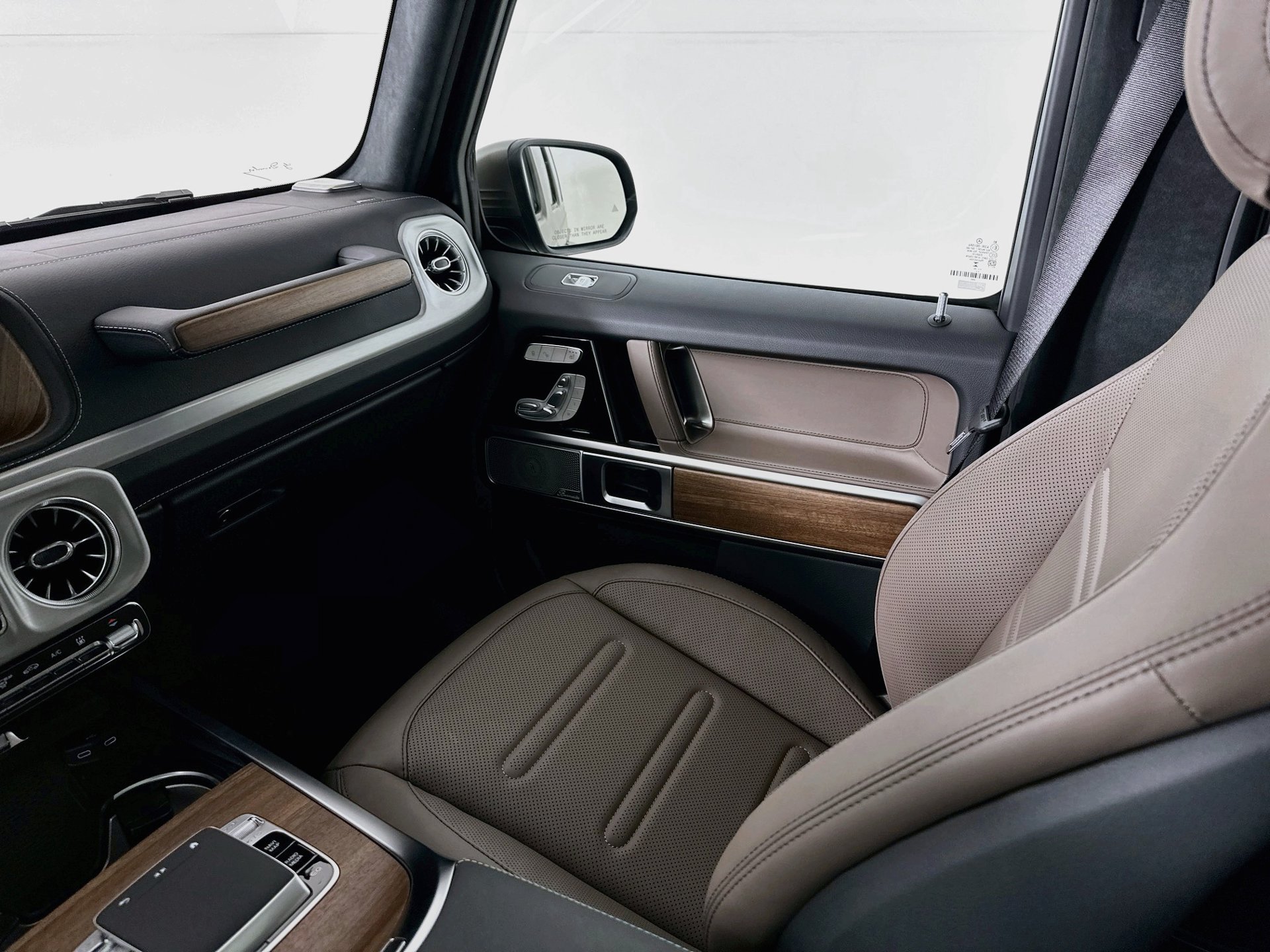 New 2027 Mercedes-Benz G 580 e image 26