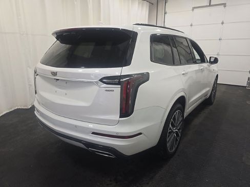 Used 2024 Cadillac XT6 Sport w/ Technology Package AWD/4WD image 2