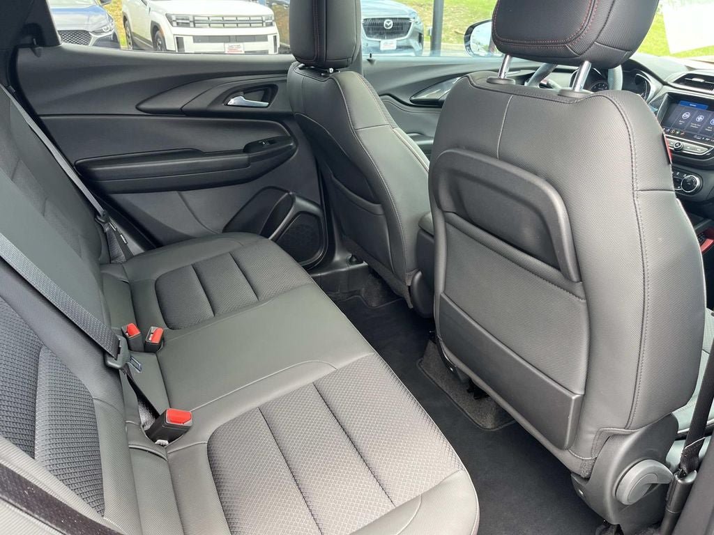 Used 2022 Chevrolet TrailBlazer RS w/ Sun and Liftgate Package FWD image 19