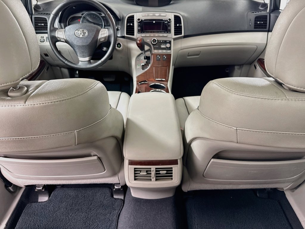 Used 2012 Toyota Venza XLE w/ XLE Premium Pkg AWD/4WD image 38