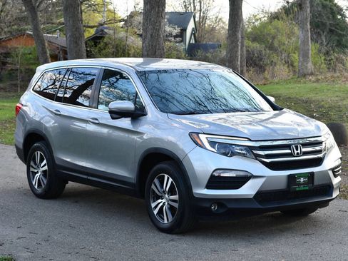 Used 2018 Honda Pilot EX image 1