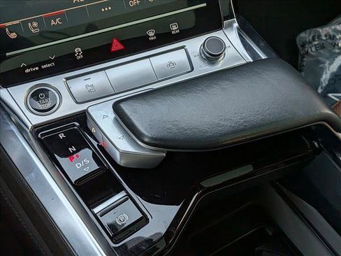 Certified 2022 Audi e-tron Premium Plus w/ Premium Plus Package image 12