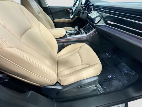 Certified 2025 Audi Q7 3.0T Premium Plus AWD/4WD image 30