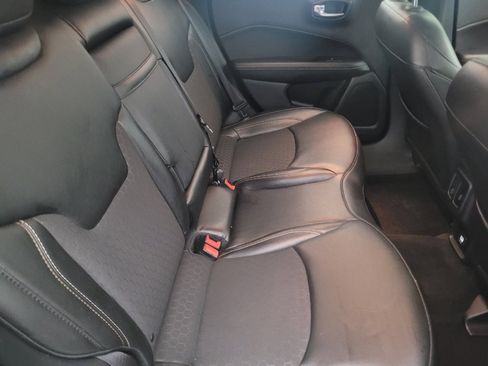 Used 2020 Jeep Compass Latitude w/ Cold Weather Group AWD/4WD image 19