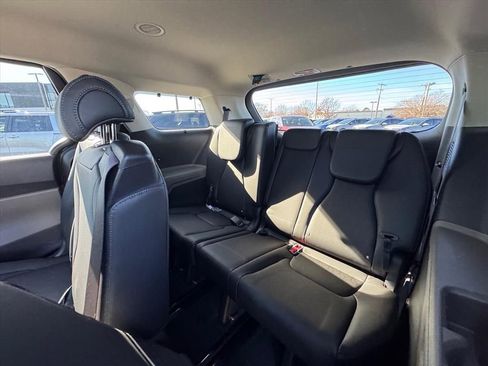 New 2026 Kia Carnival EX image 10