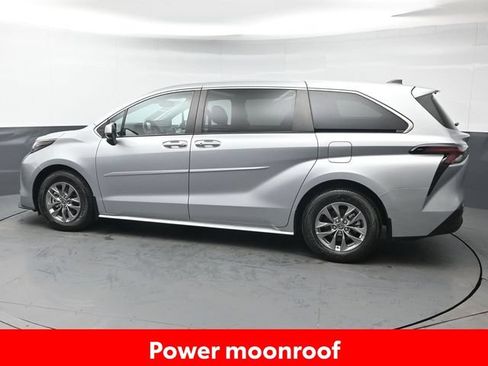 Certified 2023 Toyota Sienna XLE w/ Protection Package (TMS) FWD image 4