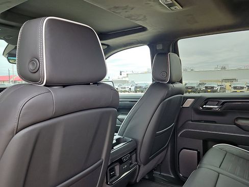 New 2026 GMC Sierra 1500 AT4X AWD/4WD image 9