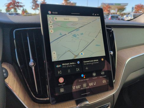 New 2026 Volvo XC60 B5 Plus w/ Protection Package Premier image 20