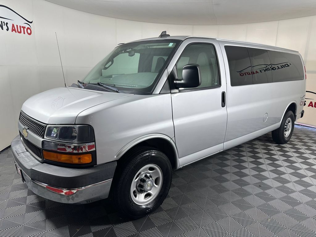 Used 2016 Chevrolet Express 3500 LT w/ LT Preferred Equipment Group RWD image 2