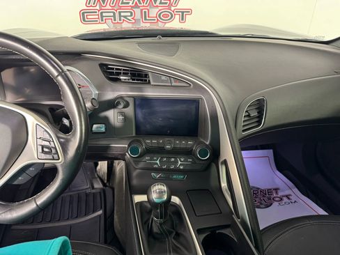 Used 2018 Chevrolet Corvette Stingray Coupe w/ Battery Protection Package image 11