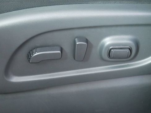 Used 2021 Nissan Titan PRO-4X w/ Pro-4x Convenience Package AWD/4WD image 22