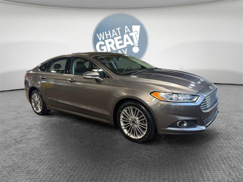Used 2014 Ford Fusion SE w/ Equipment Group 202A image 1