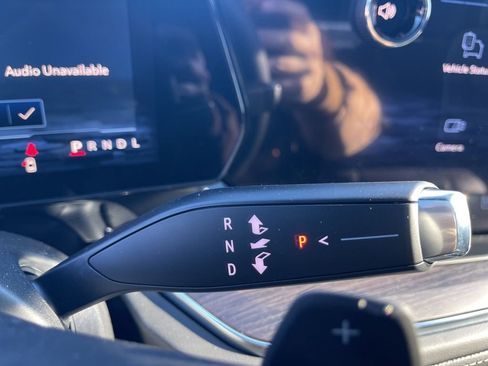 New 2026 Chevrolet Suburban Premier AWD/4WD image 31