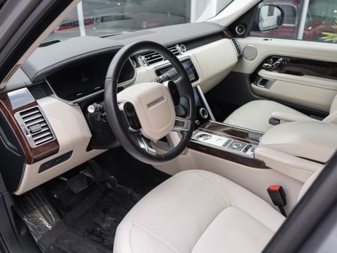 Used 2020 Land Rover Range Rover HSE image 8