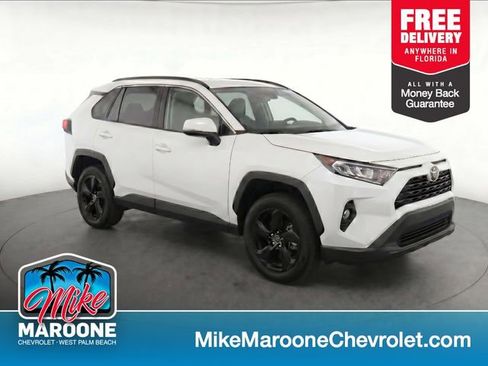 Used 2021 Toyota RAV4 XLE w/ Convenience Package FWD image 1