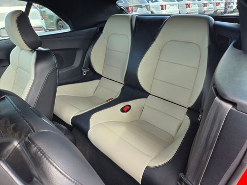 Used 2019 Ford Mustang Premium image 21