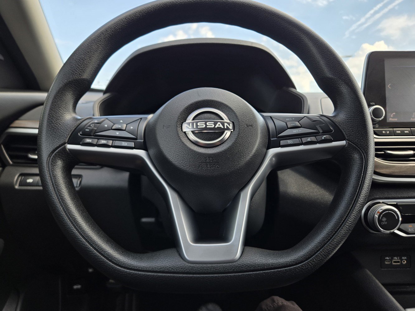 Used 2024 Nissan Altima 2.5 SV FWD image 16