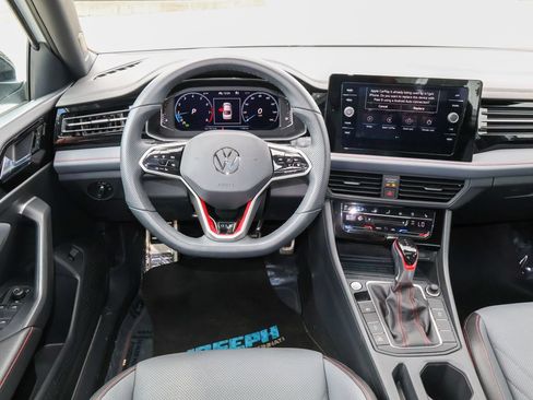 Certified 2025 Volkswagen Jetta GLI Autobahn w/ GLI Black Package FWD image 17