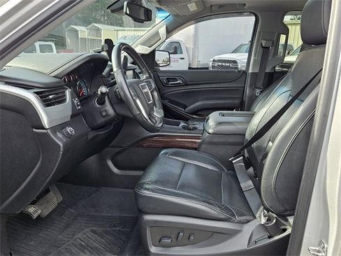 Used 2019 GMC Yukon SLT w/ Open Road Package image 10