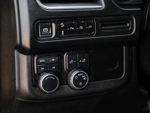 Used 2021 Chevrolet Tahoe Z71 image 24