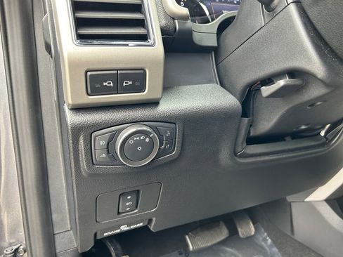 Used 2021 Ford F250 Lariat w/ FX4 Off-Road Package image 21