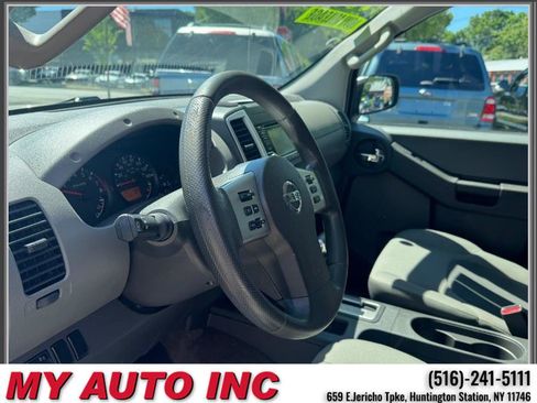 Used 2015 Nissan Xterra 4WD image 21