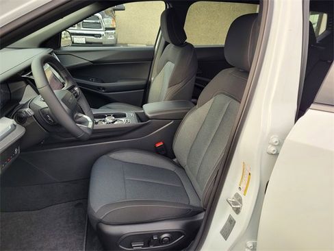 New 2026 Jeep Cherokee Laredo image 9