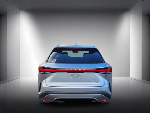 Used 2025 Lexus RX 350h image 4