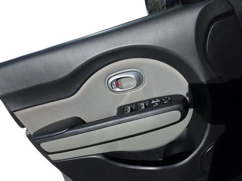 Used 2017 Kia Soul image 17