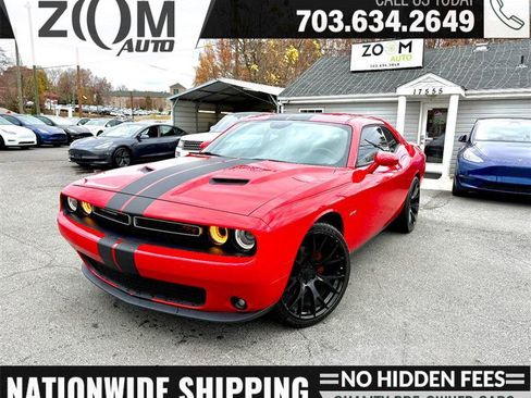 Used 2018 Dodge Challenger R/T image 1