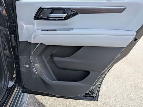 New 2026 Chevrolet Tahoe Premier w/ Sun And Tow Package AWD/4WD image 36